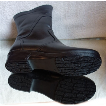 Skórzane szerokie botki  tęgość 2xH obcas 4 cm